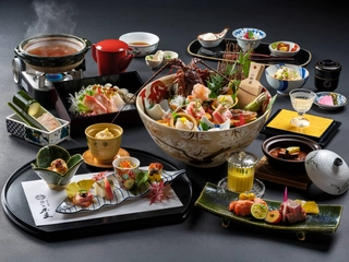 夕食：米屋美食会席<br>※月替わりの和食会席料理